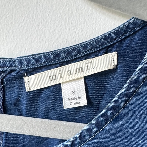 Miami Denim Chambray Ruffle Hem Peplum Blouse EUC - Picture 2 of 7